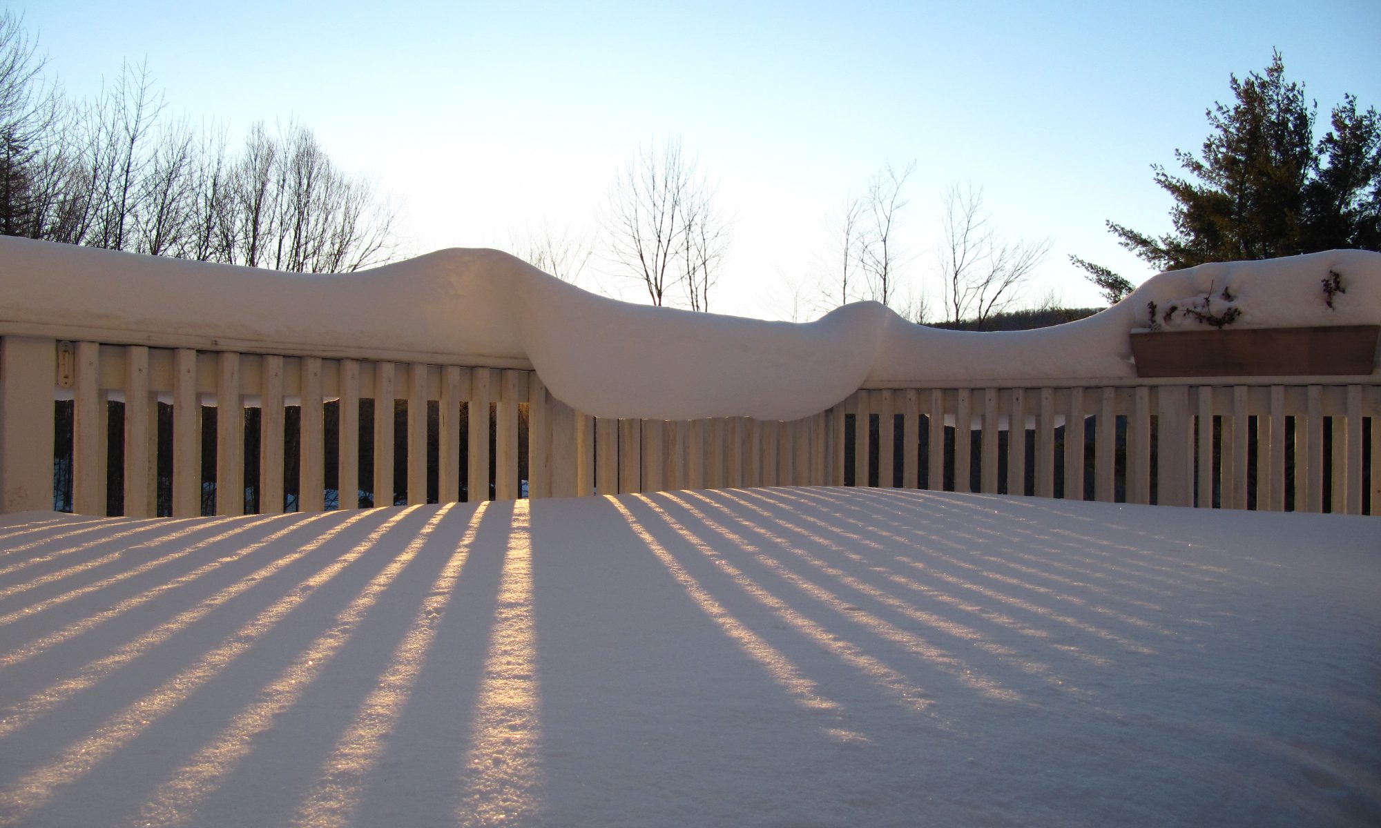 Snow curtains form after a few thermal cycles