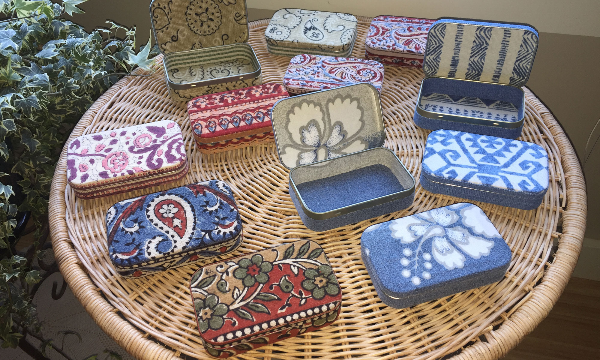 Fabric covered Altoid boxes